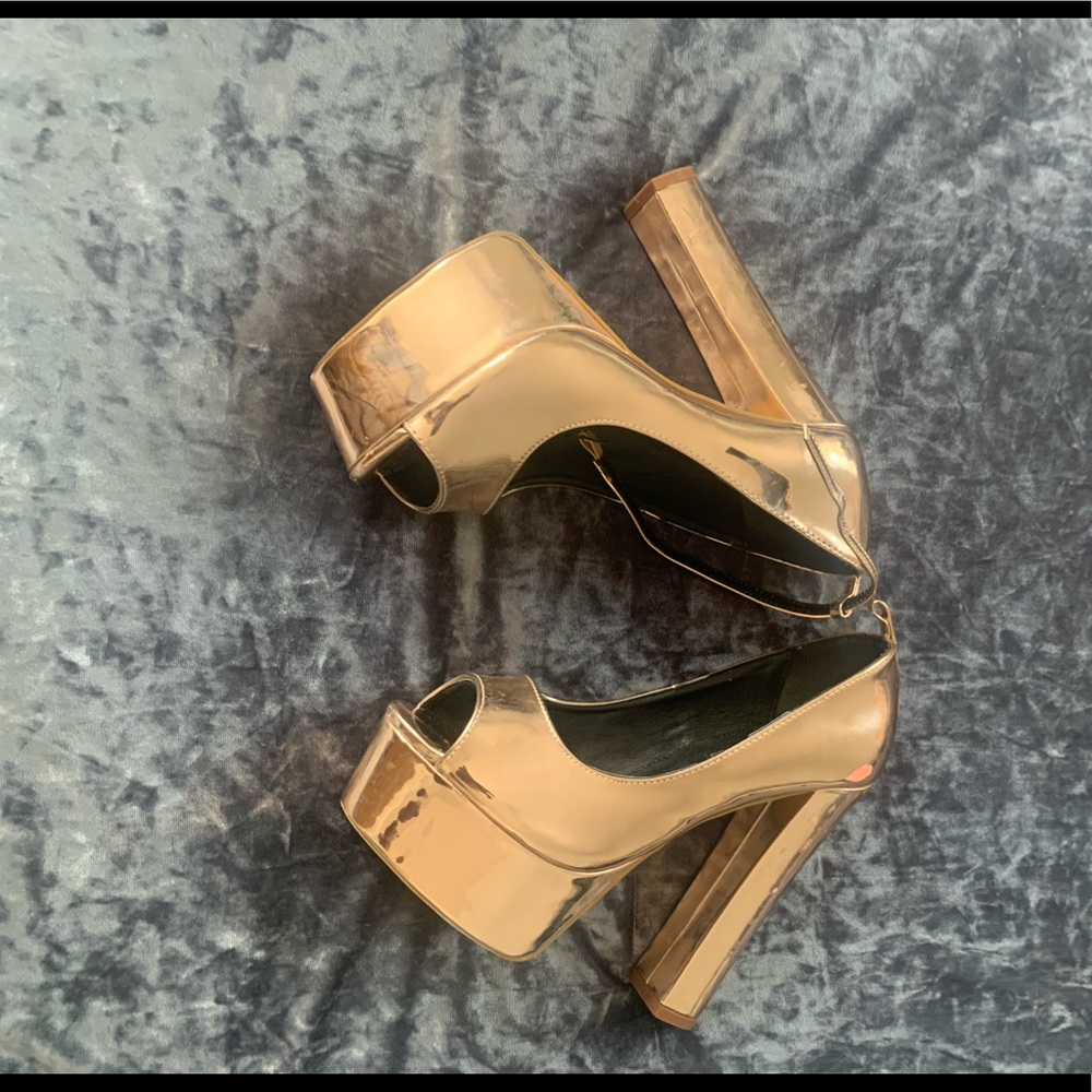 COPY - Gold peep toe platform heel